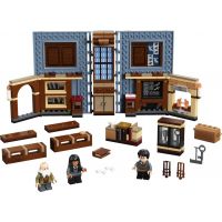 LEGO® Harry Potter™ 76385 Čarovné momenty z Rokfortu: Hodina čarovania 2