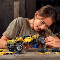 LEGO® Technic 42122 Jeep® Wrangler 3